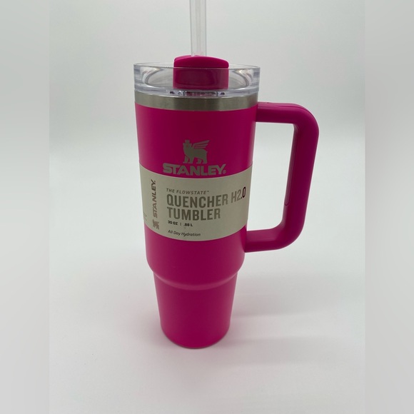 STANLEY Stanley Quencher H2.O FlowStateTM Tumbler 30oz Camelia Limited Edition - Picture 3 of 8
